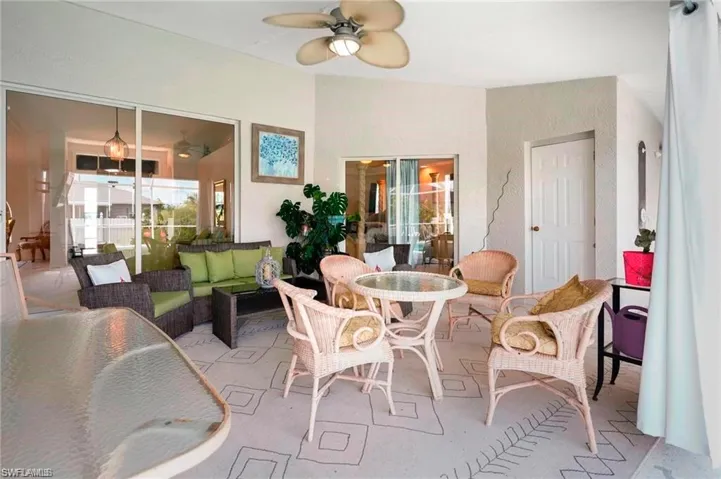 Dining area with ceiling fan