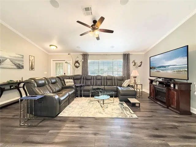 New Luxury Vinyl Flooring with Waterproof Barrier
