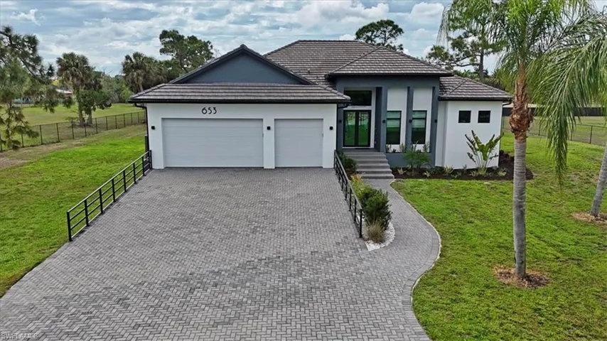653 23rd St Sw, Naples, Florida 34117