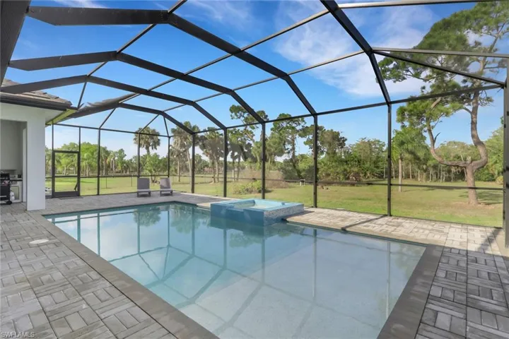 653 23rd St Sw, Naples, Florida 34117