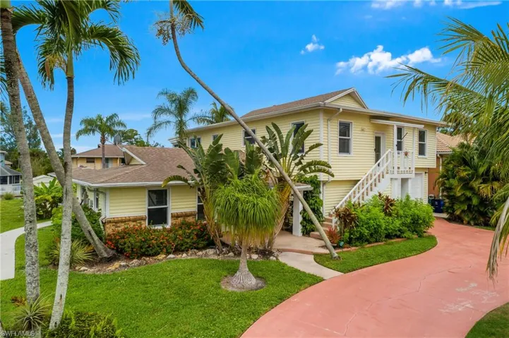 27265 High Seas Ln, Bonita Springs, Florida 34135