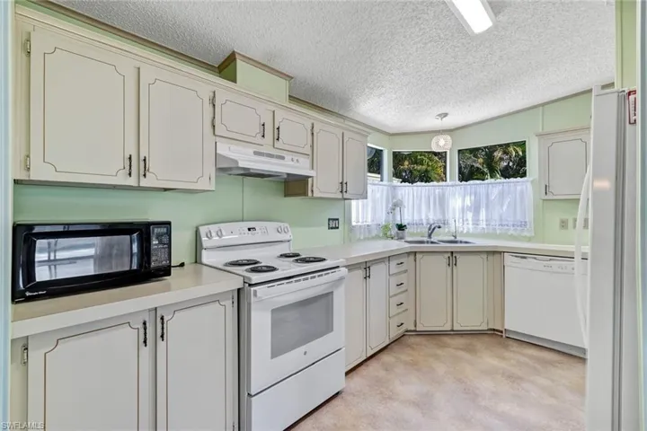 19682 Eagle Trace Ct, North Fort Myers, Florida 33903