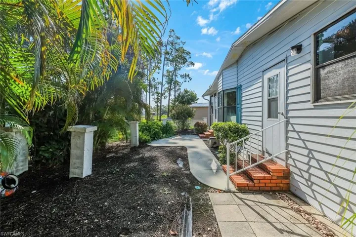 19682 Eagle Trace Ct, North Fort Myers, Florida 33903