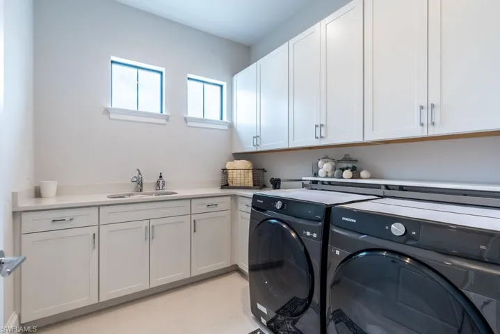 Laundry Room with utility tub
