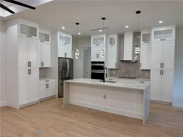2752 18th Ave Ne, Naples, Florida 34120