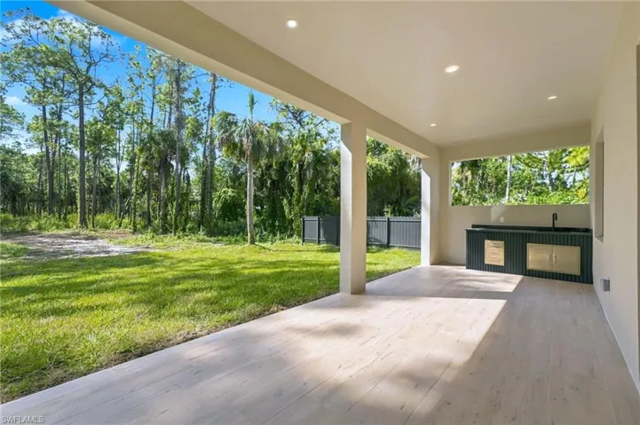 2752 18th Ave Ne, Naples, Florida 34120
