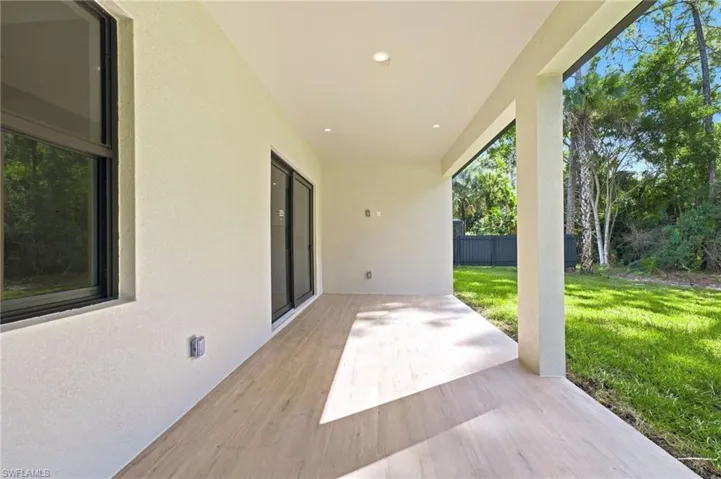2752 18th Ave Ne, Naples, Florida 34120