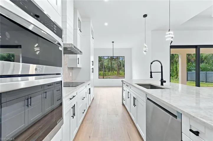 2752 18th Ave Ne, Naples, Florida 34120
