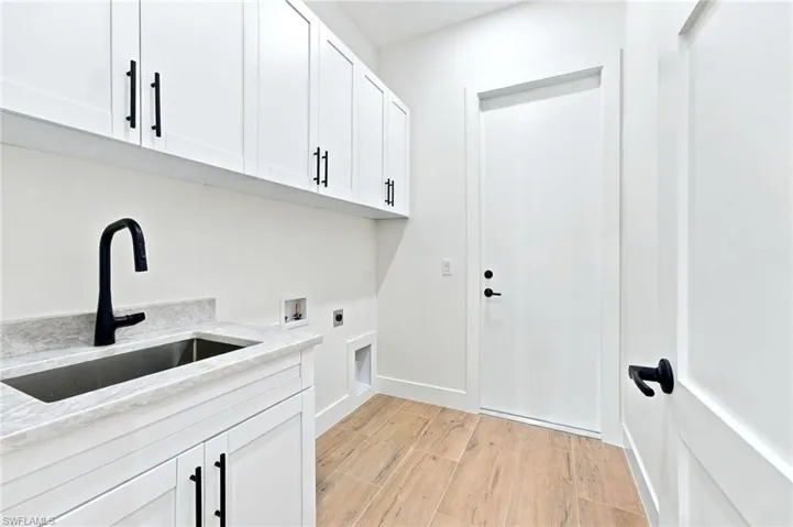 2752 18th Ave Ne, Naples, Florida 34120