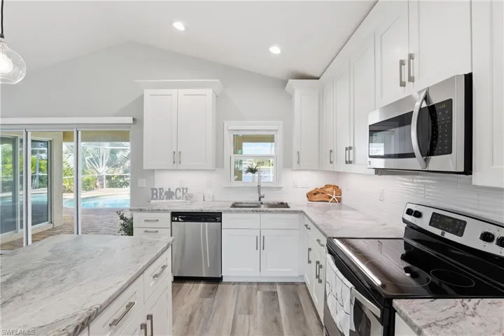 1723 Sw 31st Ln, Cape Coral, Florida 33914