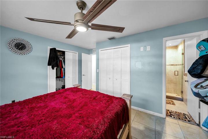 903 SE 23rd  PL, Cape Coral, FL 33990