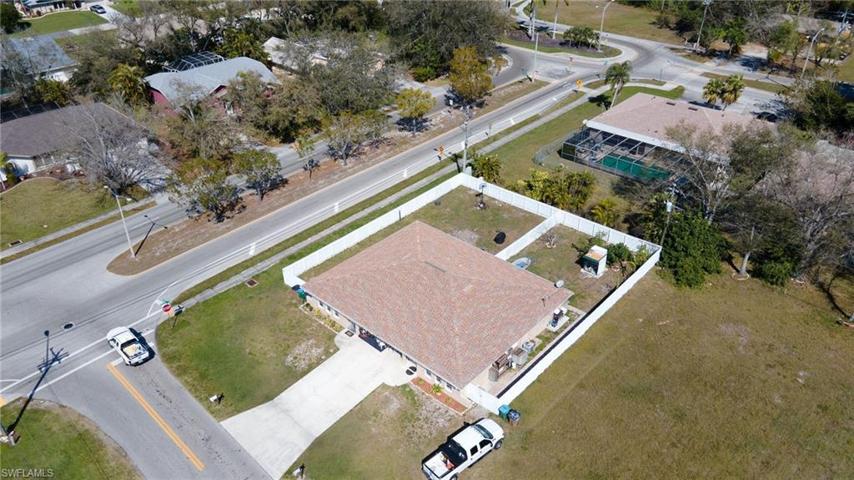 903 SE 23rd  PL, Cape Coral, FL 33990