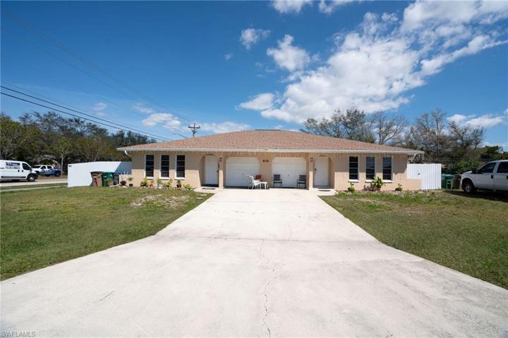 903 SE 23rd  PL, Cape Coral, FL 33990