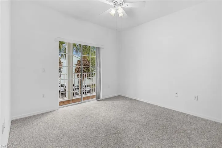 3285  Lindsey  LN, Naples, FL 34109