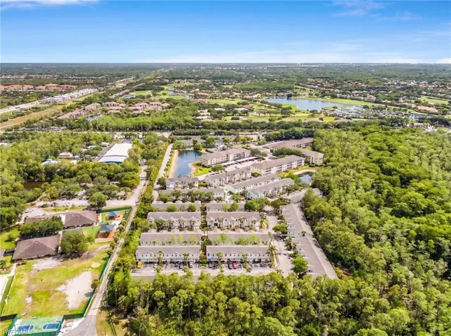 3285  Lindsey  LN, Naples, FL 34109