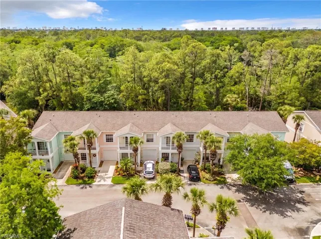 3285  Lindsey  LN, Naples, FL 34109