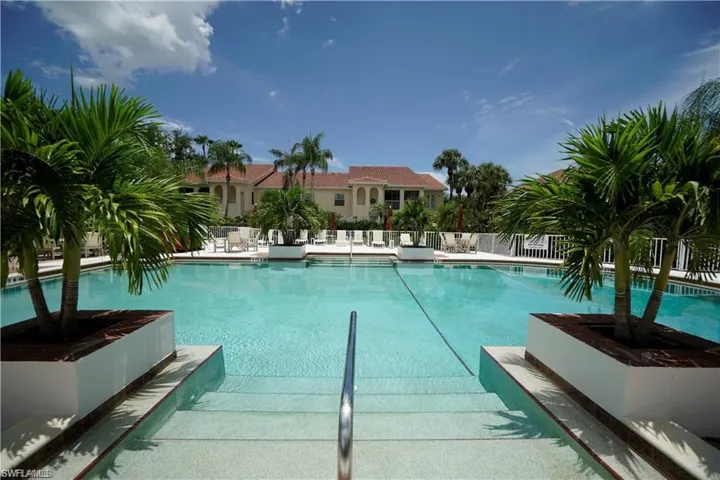 107  Tuscana  CT, Naples, FL 34119