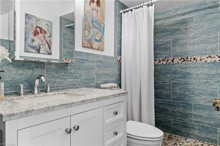 2nd Bathroom