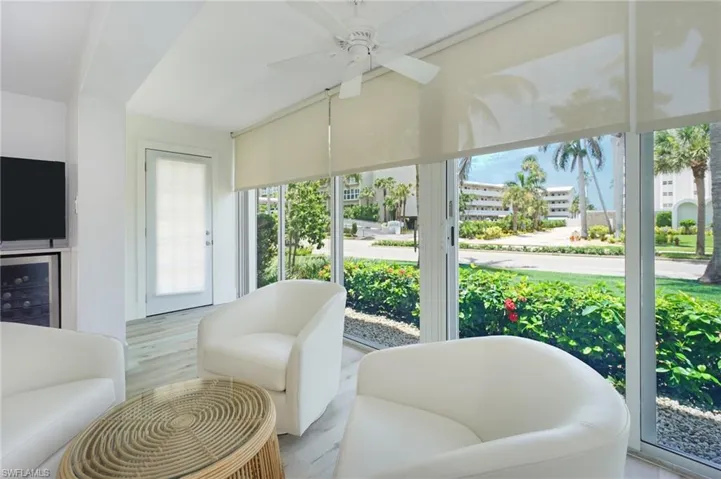 1910 Gulf Shore Blvd N 102, Naples, Florida 34102