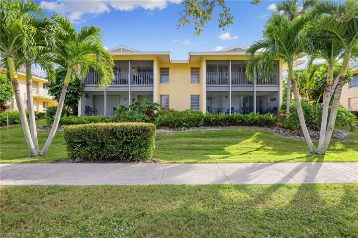 726  Broad S AVE, Naples, FL 34102