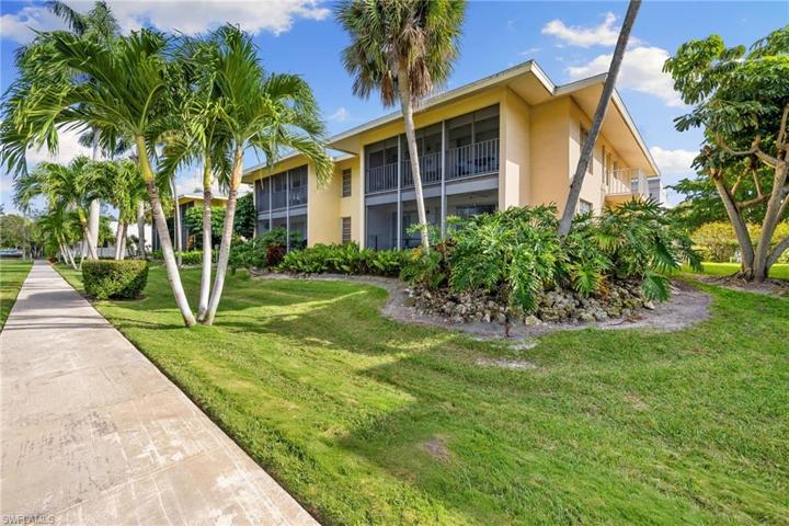726  Broad S AVE, Naples, FL 34102