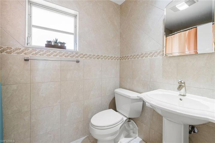 726  Broad S AVE, Naples, FL 34102