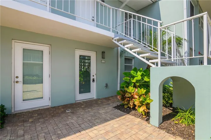 663  12th S AVE, Naples, FL 34102