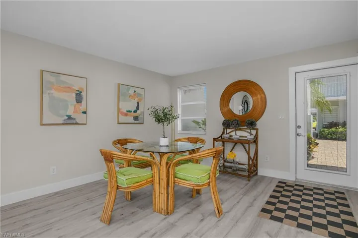 663  12th S AVE, Naples, FL 34102