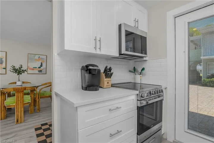 663  12th S AVE, Naples, FL 34102