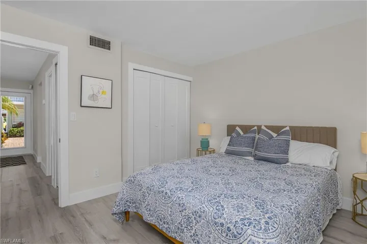 663  12th S AVE, Naples, FL 34102