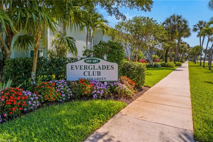663  12th S AVE, Naples, FL 34102