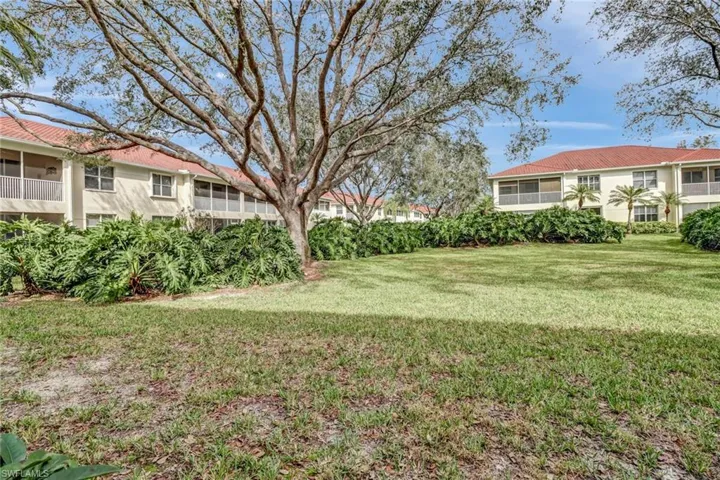 605 Lalique Cir # 802, Naples Fl 34119