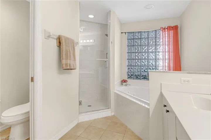 605 Lalique Cir # 802, Naples Fl 34119