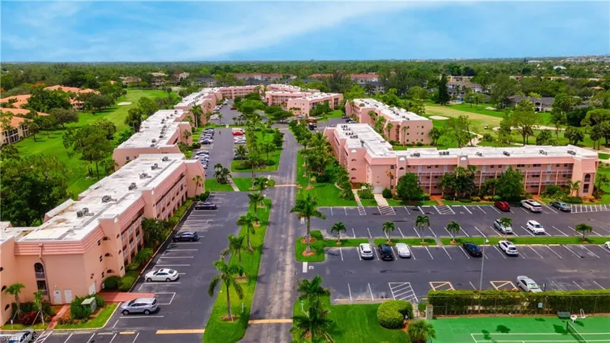 190 Turtle Lake Ct 311, Naples, Florida 34105
