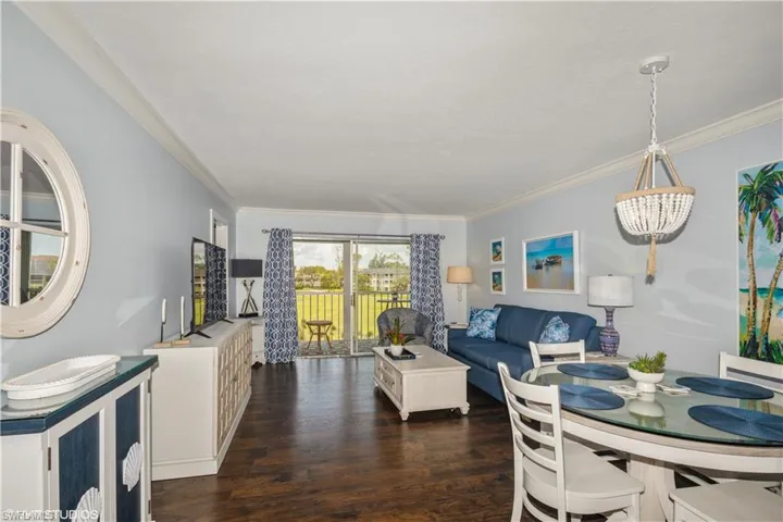 190 Turtle Lake Ct 311, Naples, Florida 34105