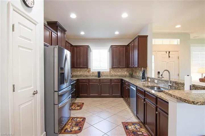 2637 Vareo Ct, Cape Coral, Florida 33991