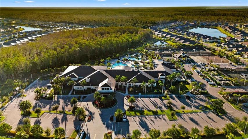28571  Lobos  CIR, Bonita Springs, FL 34135