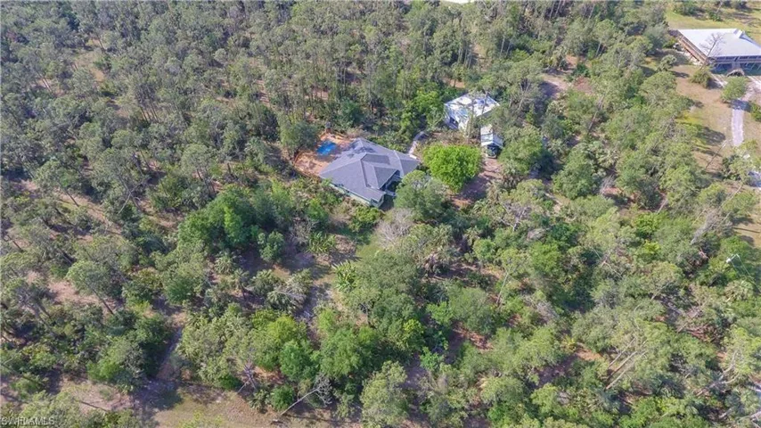 6670  Chipper  LN, North Fort Myers, FL 33917