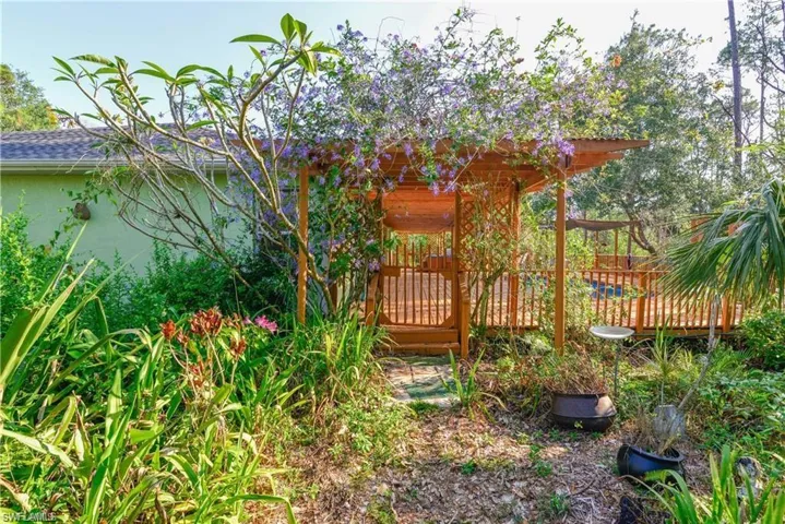 6670  Chipper  LN, North Fort Myers, FL 33917