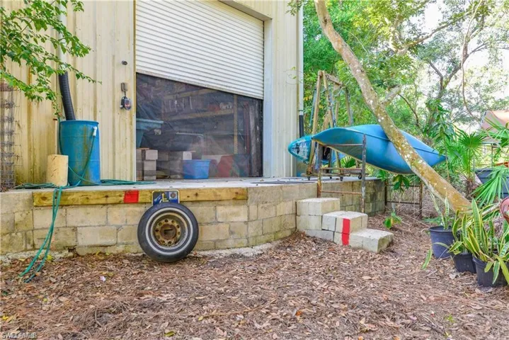 Loading dock