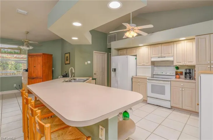6670  Chipper  LN, North Fort Myers, FL 33917