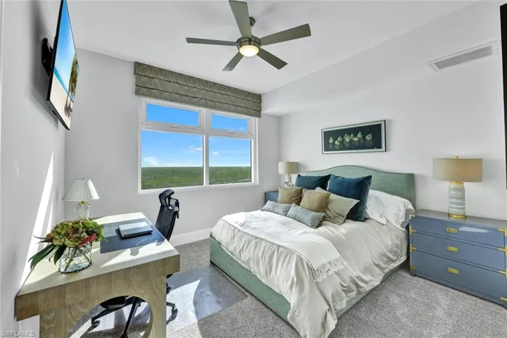 Second guest bedroom.