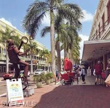Shops in Downtown Ft Myers