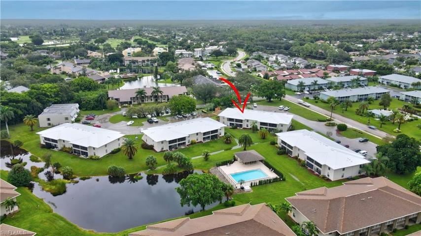 ENJOY NATURE VIEWS FROM YOUR SCREENED 2ND FLOOR LANAI