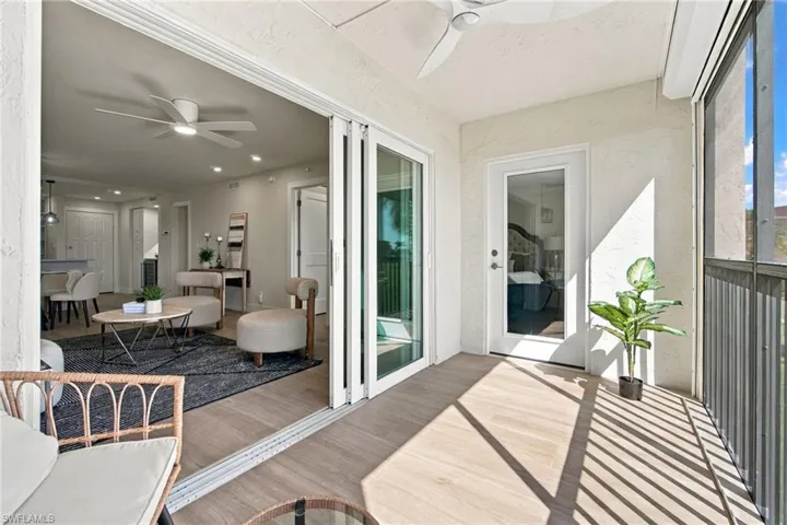13 High Point Cir N 206, Naples, Florida 34103