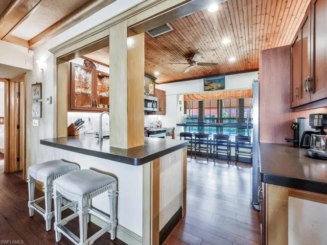 Breakfast Bar & Eat-in area with a view