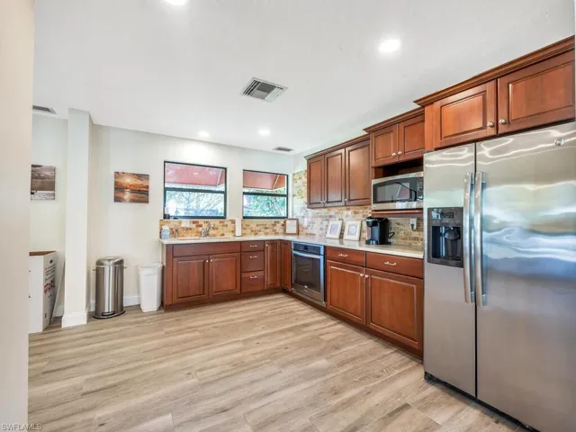 Clubhouse Kitchen