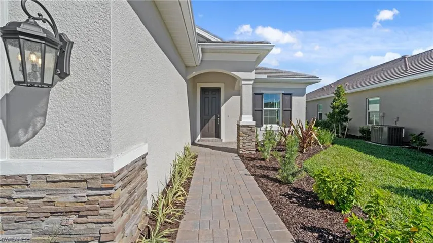 2968 Heritage Pines Dr, Fort Myers, Florida 33905