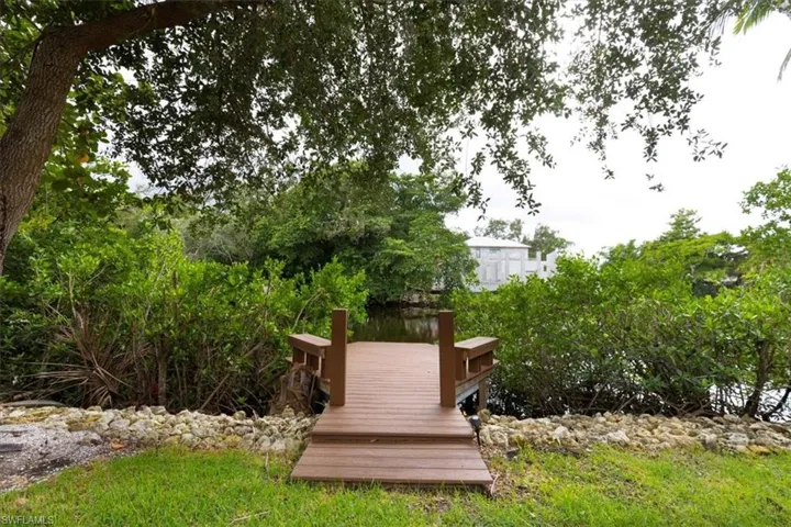 3240 Collee Ct - Private Dock