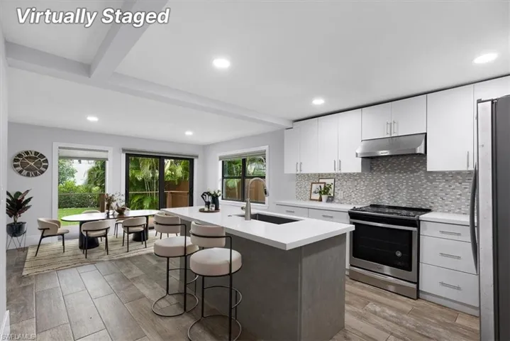 3240 Collee Ct - Kitchen Virtually Staged
